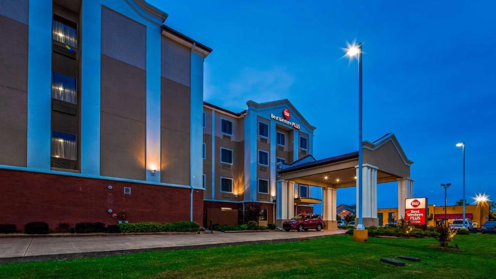 Best Western Plus Flowood Inn & Suites Main image 1